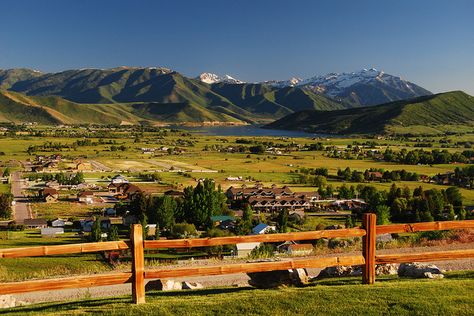 ~ Overlooking Midway, Utah ~ from the top of Memorial Hill Utah Living, Heber Utah, Midway Utah, Small Towns Usa, Park City Utah, Beautiful Sites, American Travel, Salt Lake City Utah, Military Service