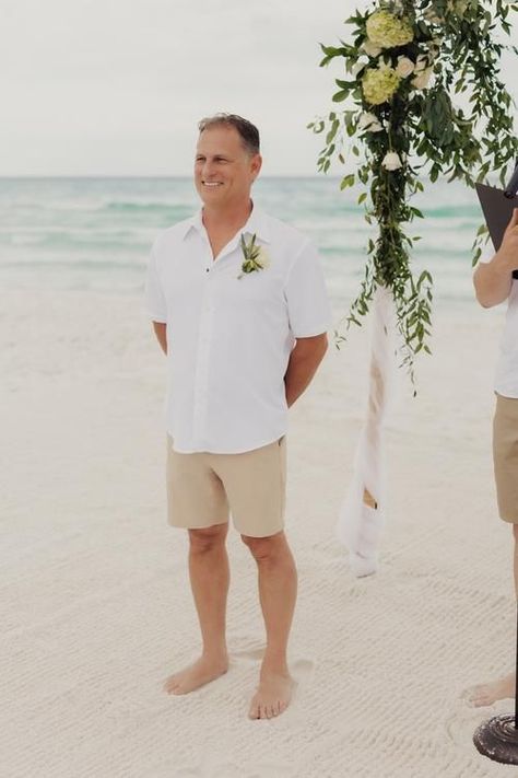 Off White Beach Wedding Dress, Beach Wedding Groom Attire Casual Shorts, Casual Beach Wedding Mens Attire, Beach Wedding Guys Attire, Beach Wedding Casual Attire, Groom Outfit Beach Wedding Casual, Beach Wedding Groom Attire Shorts, Groom In Shorts, Groom Outfit Beach Wedding