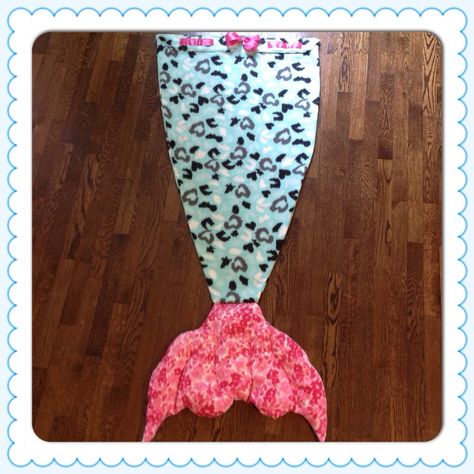 Sweet & Sassy by MommysLittleMuffins on Etsy Swaddle Sack Pattern, Fleece Sewing Patterns, Fleece Sewing, Mermaid Tail Blanket, Sewing Fleece, Mermaid Tails, Mermaid Blanket, Love Sewing, Mermaid Tail