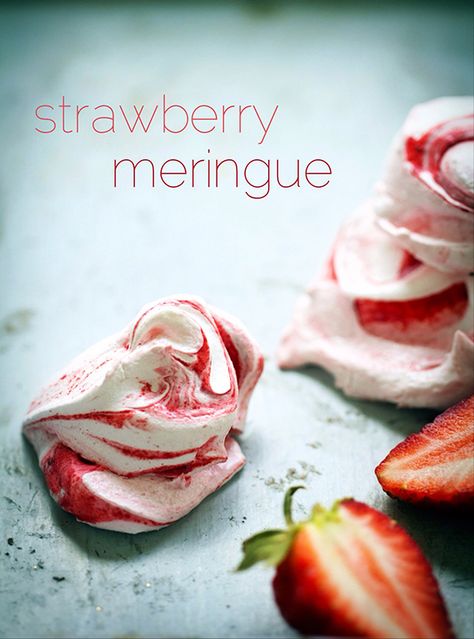 Strawberry Meringues Easy Meringue Cookies, Meringue Recipes, Easy Meringues, Strawberry Meringue, Raspberry Meringue, Meringue Cookie Recipe, Meringue Recipe, Meringue Cookies, Recipes Dessert