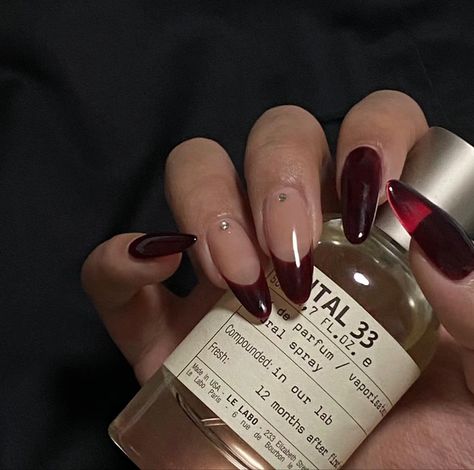 Minimalistic Fall Nails, Red Fall Nail Designs, Wine Nails, Bridesmaid Ideas, Goth Nails, Pretty Hands, Visual Inspiration, Minimalist Nails, Dream Nails