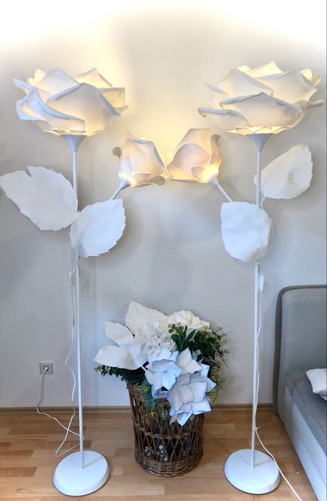 Diy Flower Lamp Tutorial, Flower Floor Lamp Diy, Flower Floor Lamp, Diy Floor Lamp, Flower Lamp Shade, Flower Floor, Boho Crafts, Elegant Table Lamp, Big Lamp