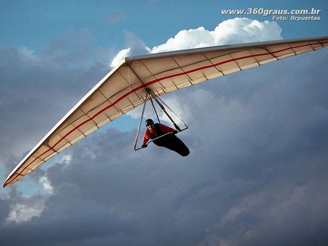 Hang Glider Tattoo, Hand Gliding, Sky Gliding, Hang Gliders, Air Plain, Hang Glider, Heli Skiing, Air Sport, Cool Dirt Bikes