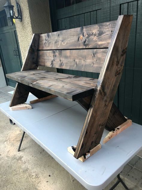 Diy Outdoor Bench, Crate Furniture Diy, Diy Bench Outdoor, Crate Furniture, Outdoor Furniture Cushions, Wooden Bench, Outdoor Bench, Diy Outdoor Furniture, Diy Furniture Plans Wood Projects