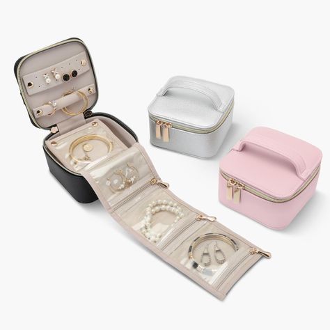 This is the travel-sized jewelry case that keeps earrings, necklaces, rings, and other valuables neatly stored and secure. Travel Jewellery Case, Mini Jewelry Case, Organized Jewelry, Jewelry Travel Case, King Anime, Hammacher Schlemmer, Makeup Accesories, Gold Bangle Set, Travel Jewelry Organizer