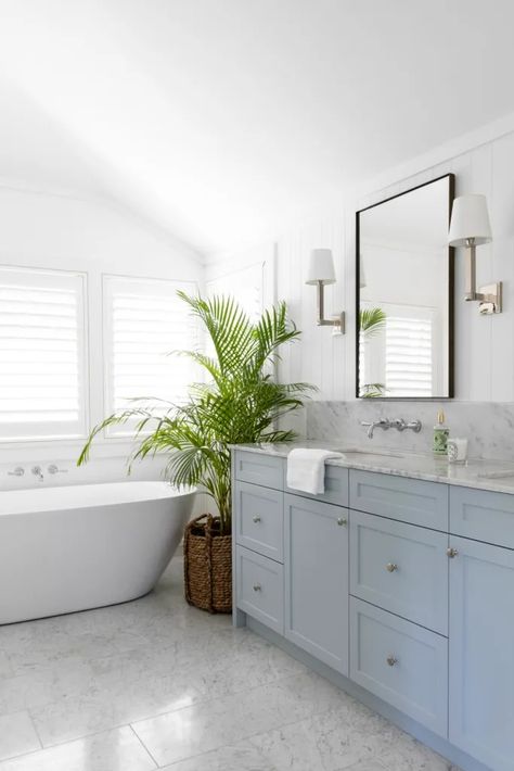 7 Of The Best Ensuite Designs To Inspire Your Next Renovation | Home Beautiful Hamptons Coastal Style, Bathroom Hamptons, Hamptons Bathroom, Hamptons Design, Small Bathroom Styles, Timber Sliding Doors, Ensuite Design, Hamptons Style Home, Hamptons Coastal