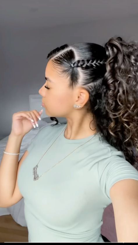 Curly Hairstyles In Ponytail, Curly Hairstyles Slicked Front Pieces, Hairstyles For Thick Curly Hair Medium, Cute Curly Hairstyles Down, Updo Curly Hairstyles Natural Curls, Hair Styles With Small Rubber Bands, Curly Hair Cheer Hairstyles, Mix Girl Hairstyles, White Girl Hairstyles Baddie