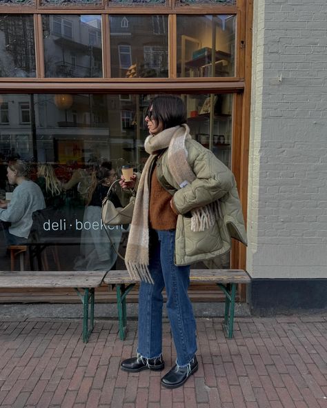 Francesca Saffari | Already got my Amsterdam favourites and @bakkerijloof is one of them 👌🏼 - #amsterdam_streets #amsterdamcafe #thefrankieshop #frankieshop #… | Instagram Amsterdam Winter Style, Amsterdam Fall Fashion, Amsterdam Autumn Outfit, Amsterdam Winter Fashion, Amsterdam Fall Outfit, Amsterdam Outfit Autumn, Amsterdam Winter Outfit, Winter London Outfits, Saint Laurent Loafers