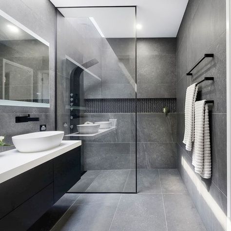 Tiny Bathroom Makeover, Grey Modern Bathrooms, Small Bathroom Tile Ideas, Grey Bathrooms Designs, New Bathroom Designs, Small Bathroom Tiles, Grey Bathroom Tiles, Modern Luxury Bathroom, Minimalist Bathroom Design