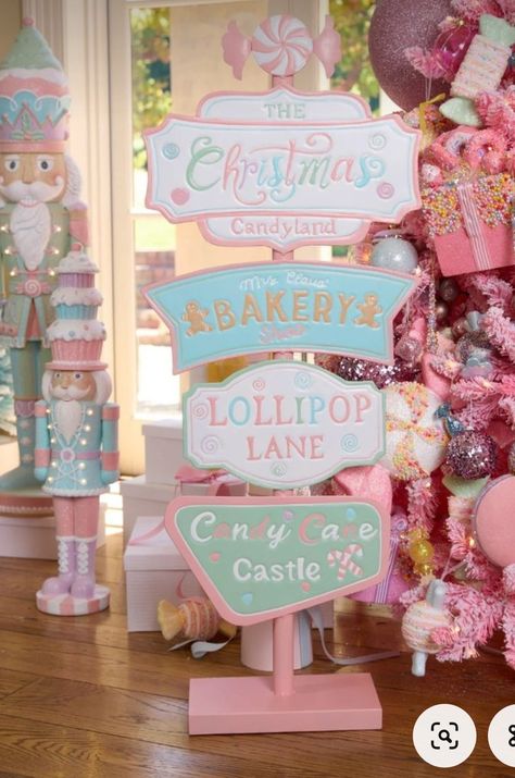 Candyland Xmas Tree, Land Of The Sweets Decorations, Candyland Holiday Decorations, Santa’s Sweet Shop, Winter Candyland Theme, Christmas Pastel Colors, Winter Candy Land Christmas Decorations, Sugarplum Christmas Decor, Candy Theme Decor