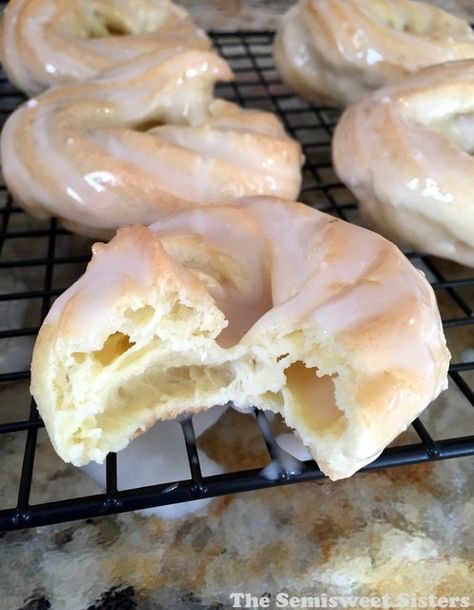 Home Made Baked Goods, Baked Donut Recipes With Donut Pan, French Cruller Donut, Bread Items, Cruller Donuts, Baked Doughnut Recipes, French Crullers, Doughnut Recipes, Baked Donut