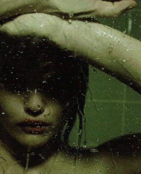 Sky Ferreira, Photos People, Glass Photography, Cover Art Design, Moving Image, Ethereal Art, 인물 사진, Grunge Aesthetic, Green Aesthetic