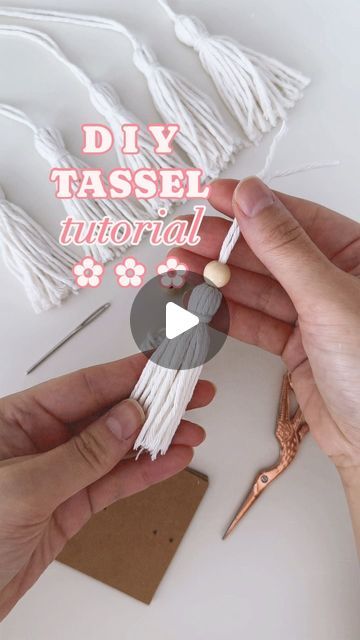 How To Make Mini Tassels, Diy Boho Tassels, How To Make Beaded Tassels, Tassel With Beads Diy, Tassel Making Tutorials Easy Diy, How To Tie A Tassel, How To Make Tassels With Beads, Wool Tassels Diy, Diy Fabric Tassel