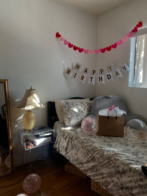 Birthday Decoration Ideas In Hostel, Birthday Gift For Roommate, Happy Birthday Roommate, Birthday Decorations Simple, Supermodel Aesthetic, Surprise Birthday Decorations, Birthday Decorations At Home, Party Wears, Happy Birthday Decor