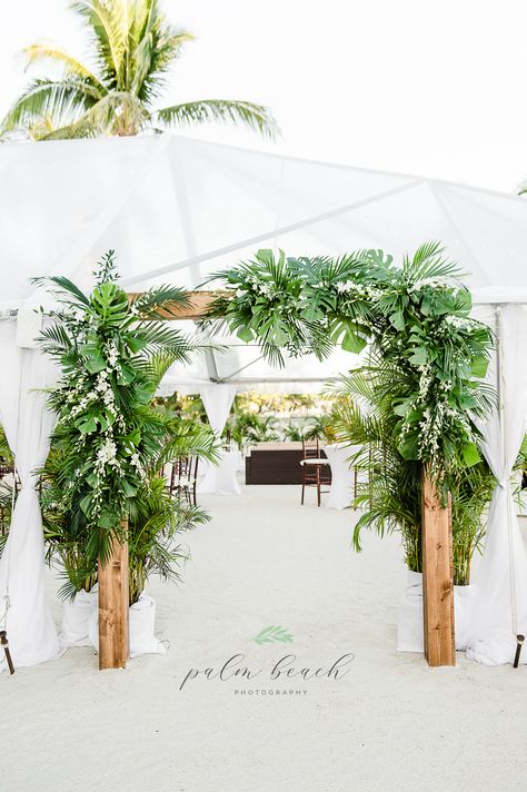 Tropical Beach Wedding Ceremony, Indoor Tropical Wedding Ceremony, Palm Tree Wedding Arch, Chuppah Beach Wedding, Palm Wedding Arch, Forest Green Beach Wedding, Palm Wedding Decor, Blue Tropical Wedding, Beach Wedding Arch Ideas