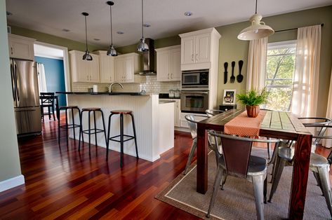 Cherry Wood Kitchen Cabinets, Cherry Wood Kitchens, Cherry Wood Floors, Kitchen Layouts With Island, Cherry Floors, Light Wood Kitchens, Wood Floor Kitchen, Kitchen Table Wood, Brazilian Cherry