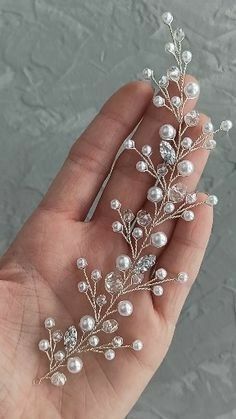 Diy Bridal Hair, Floral Hair Piece Wedding, Pearl Headpiece Wedding, Floral Wedding Hair, Flower Hair Pieces, Bead Hair Accessories, Pearl Headpiece, Kraf Diy, Popular Jewelry