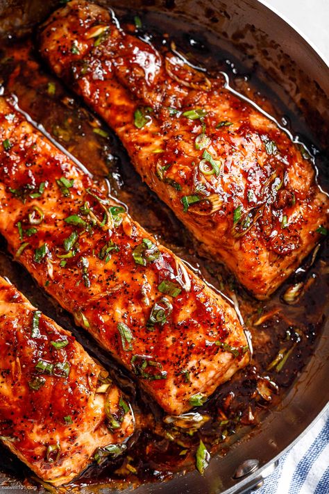 Easy Teriyaki Salmon, Salmon Steak Recipes, Baked Teriyaki Salmon, Salmon Teriyaki Recipe, Salmon Recipes Baked Healthy, Teriyaki Recipe, Salmon Steak, Teriyaki Salmon, Baked Salmon Recipes