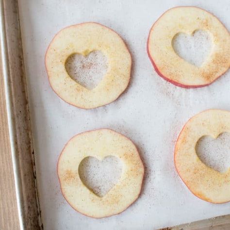 Healthy snacks for kids, healthy valentine snacks, oven baked apple chips, apple chips Healthy Valentine Snacks, Healthy Apple Chips, Snacks For Kids Healthy, Valentines Healthy Snacks, Valentine Snacks, Baked Apple Chips, Oven Baked Apple, Apple Chips Recipe, Apple Chips Baked