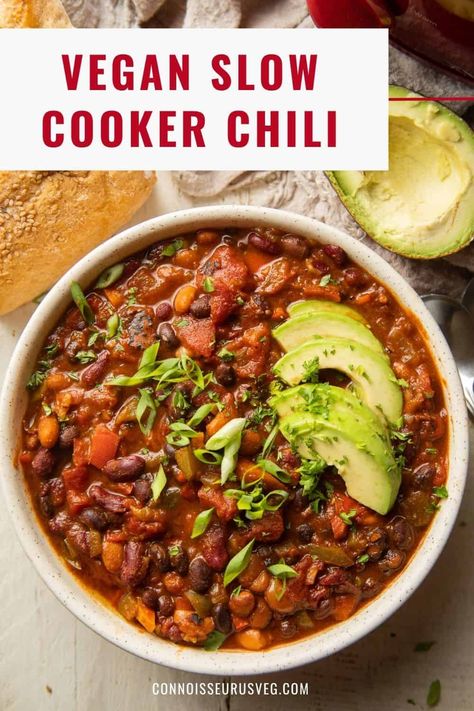 This vegetarian slow cooker chili delicious, hearty and super easy to make! Super satisfying and perfect for busy weeknights. Chilli Recipe Slow Cooker, Vegetarian Chili Recipe Crockpot, Chilli Recipe Crockpot, Vegan Chili Crockpot, Slow Cooker Vegan Chili, Vegetarian Chili Crock Pot, Slow Cooker Chilli, Vegetarian Slow Cooker, Slow Cooker Vegetarian Chili