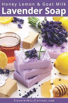 Lavender Soap Recipe, Diy Soap Making, Lilin Aroma, Diy Honey, Diy Soap Bars, Savon Diy, Easy Soap Recipes, Diy Soap Recipe, Lavender Soap Bar