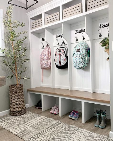 Modern Farmhouse Mudroom, Cubby Ideas, Small Mudroom Ideas, Mudroom Cubbies, Mudroom Remodel, Farmhouse Mudroom, Mudroom Makeover, Laundry Room/mud Room, Mud Room Entry