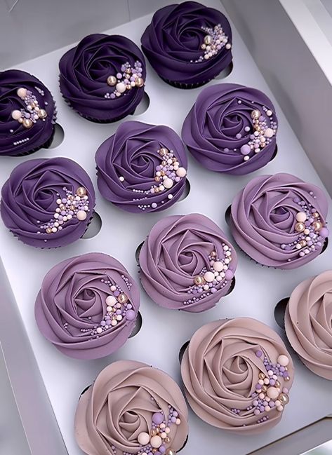 Gold And Lilac Cake, Purple Cake And Cupcakes, Wedding Cupcakes Ideas Purple, Lavender Wedding Rustic, Purple Wedding Dessert Table, Purple Wedding Desserts, Purple Cupcakes Ideas Simple, Purple Glitter Cupcakes, Purple Party Treats