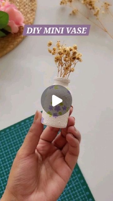 Bloomy on Instagram: "Upcycled this mini glass bottle into a cute vase 🌸 Hope you like this video 🤍 Let me know if you have any questions 😊  . . . #diyart #bottleart #bottlepainting #artaesthetic #diycraft #acrylicartwork #acryliccolor #bestoutofwaste #floraldesigns #upcycle #recycleart #handmadecrafts #fevicryl #fevicrylacryliccolours" Diy Tiny Glass Bottle Crafts, Small Glass Bottle Crafts, Mini Glass Bottle Crafts, Mini Glass Bottles Ideas, Cute Vase, Hanging Glass Vase, Mini Glass Jars, Small Glass Bottles, Mini Glass Bottles