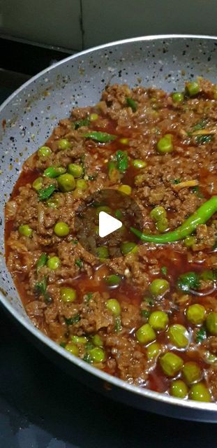 Saba Khan on Instagram: "Thanks for 1 Millon views 🥰🤗  keema matar recipe 😋   uploaded my YouTube channel   #explorepage #explore #exploremore #explorepage✨ #trendingreels #trending #reelsinstagram #tiktok #cooking #keema" Chicken And Broccoli Over Rice, Hyderabadi Cuisine, Keema Recipe, Chicken Broccoli Stir Fry, Regional Recipes, Chicken Keema, Keema Recipes, Breakfast Recipes Kids, Moms Cooking