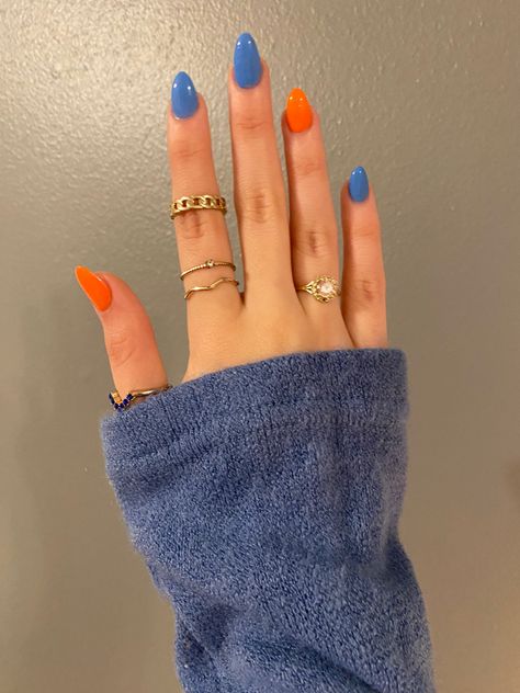 March nails 2023 nails blue and orange nails almond nails oval nails color-block nails Houston nails trendy nails aesthetic nail art Two Color Nails, Dots Nails, Dipped Nails, Orange Nails, Minimalist Nails, Dream Nails, Fire Nails, Funky Nails, Short Acrylic Nails