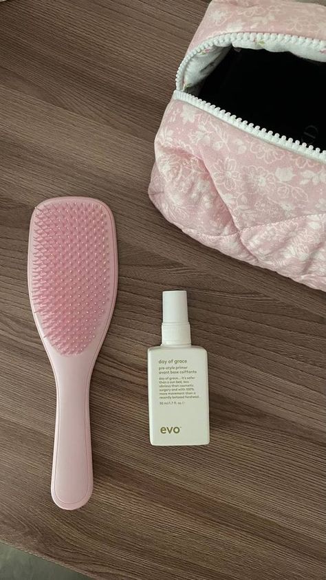 Soft Pink Theme, Tangle Teezer, Millennial Pink, Rosé Aesthetic, Detangling Brush, Vogue Beauty, Hair Essentials, Most Beautiful Flowers, Pink Themes