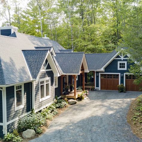 Chauven | Edenlane Muskoka Ontario Cottage Style House, Muskoka Cottage Exterior, Muskoka Cottages, Exterior Steps, Detached Garage Designs, Ontario Cottages, Muskoka Cottage, Garage Designs, Cottage Windows