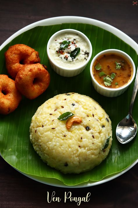 Ven Pongal Recipe | Ghee Pongal Recipe - Sharmis Passions Pongal Dish, Ven Pongal Recipe, Ven Pongal, Pongal Recipe, South Indian Dishes, Ghee Recipe, South Indian Breakfast, Cooking Rice, Moong Dal