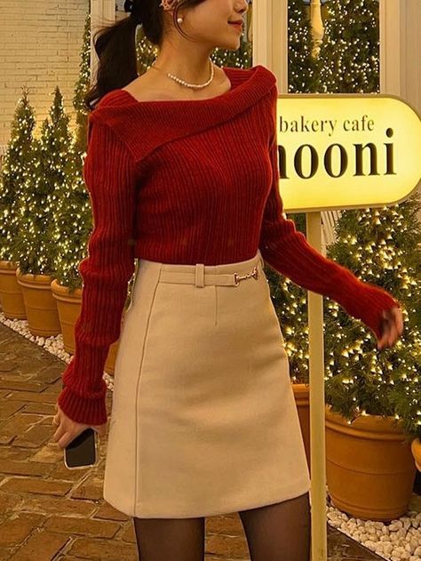 cute Korean Christmas outfit: red knit sweater and mini skirt Korean Christmas Outfit, Cozy Christmas Outfit, Christmas Fashion Outfits, Christmas Eve Outfit, December Outfits, Christmas Outfit Ideas, Cute Christmas Outfits, Xmas Outfits, Trendy Christmas Outfits