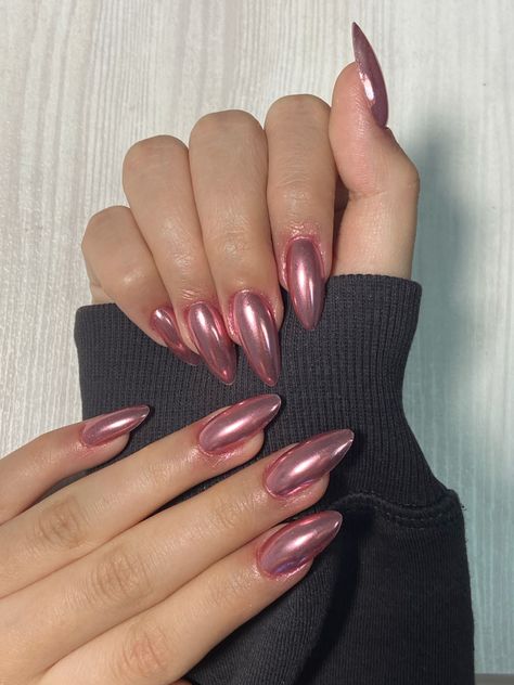 Mauve Chrome Nails, Pink Metallic Nails, Chromatic Nails, Long Pink Nails, Pink Chrome Nails, Maroon Nails, Chrome Nails Designs, Classy Acrylic Nails, Pretty Gel Nails