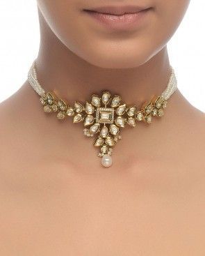 2.Choker but Indian-5 Imitation Jewelry to Buy for this Wedding Season Choker Necklace Designs, Antique Jewelry Indian, Pearl Choker Necklace, Jewelry Design Necklace, Jewelry Choker, Pearl Choker, Traditional Jewelry, Gold Jewelry Fashion, Modern Jewelry