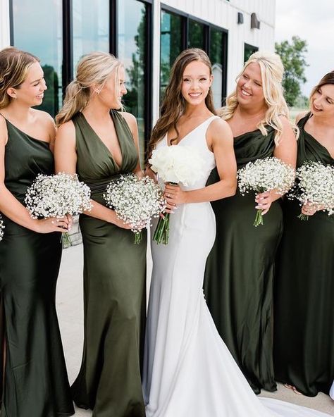 Bridesmaids Bouqet, Simple Bridesmaid Bouquets, Bridesmaid Bouquet Alternatives, Bridesmaid Boutique, Simple Wedding Bouquets, Bridesmaid Bouquet White, Bridal Party Bouquets, Simple Bride, Bridal Bouquet Flowers