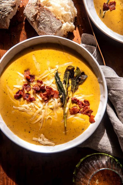 Creamy Butternut Squash Sage Pesto Soup: A comforting soup with delicious fall flavors. Equally great for dinner as it is a Thanksgiving side! Sage Soup, Sage Pesto, Pesto Soup, Butternut Squash Sage, Butternut Squash Pizza, Half Baked Harvest Recipes, Creamy Butternut Squash, Butternut Soup, Butternut Squash Pasta