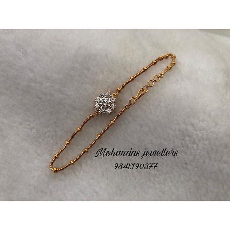 Gold Bracelet Simple, Black Beads Mangalsutra Design, Rings Ideas, Gold Jewelry Simple Necklace, Gold Necklace Indian Bridal Jewelry, Gold Jewelry Stores, Indian Jewellery Design Earrings, Jewelry Bracelets Gold, Gold Bride Jewelry