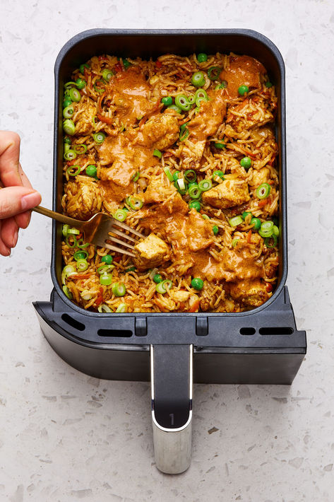 Bored of Lunch’s Chicken Fried Rice Leftover Chicken Air Fryer Recipes, Air Fried Chicken Recipes Healthy, Air Fryer Recipes Healthy Uk, Air Fryer Recipes Rice, Air Fryer Chicken Fried Rice, Bored Of Lunch Air Fryer, Leftover Fried Chicken Recipes Ideas, Bored Of Lunch, Air Fryer Easy Dinner