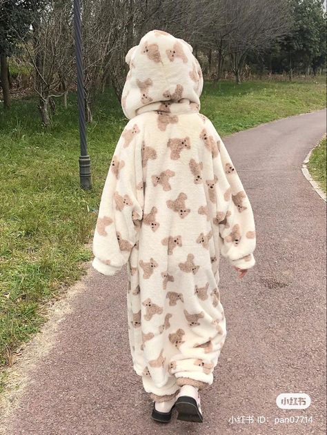 Pjs Plus Size, Hoodie With Skirt, Hoody Outfits, Cute Raincoats, Winter Pjs, Night Outfits Winter, Girls Night Outfit, Cute Onesies, Fluffy Jacket