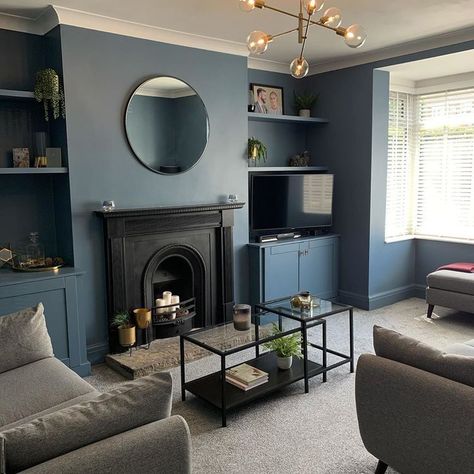 46 Blue Rooms That Prove This Color Works Anywhere Blue Feature Wall, Blue Walls Living Room, Navy Living Rooms, Feature Wall Living Room, Hague Blue, Dark Living Rooms, Blue Living Room Decor, Cosy Living Room, Beautiful Dining Rooms