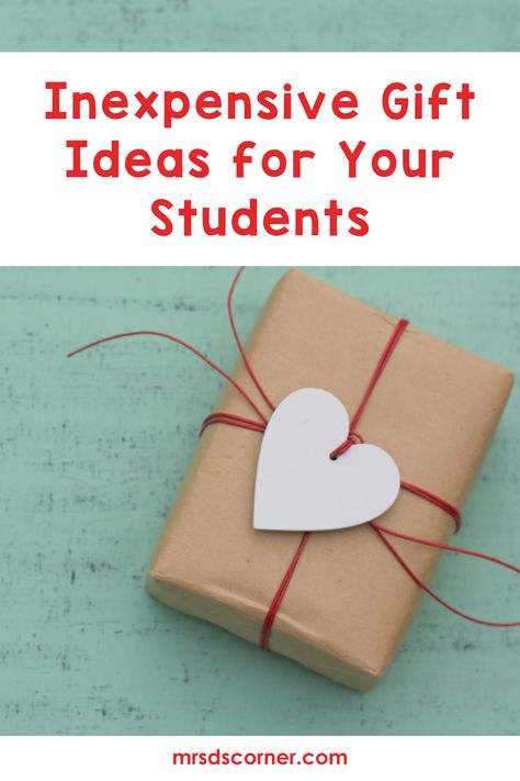 Do you enjoy giving gifts to your students? Whether it’s back to school, Christmas, birthdays or the end of the school year, all students enjoy receiving gifts from their teachers. If you are looking for simple, inexpensive gift ideas for your students, here are 15+ of my favorite presents for my students. These gifts are cheap, free, or easy to make. They are great for all ages. They are also perfect for buying ahead of time and storing for class birthdays or special days during the school year Small Gift Ideas For Classmates, Dollar Tree End Of Year Student Gifts, Gifts For Teen Students, Graduation Gift For Students, Back To School Gifts For Students Ideas, End Of Year Presents For Students, Graduation Gift Ideas For High School Students From Teacher, Graduation Day Gift Ideas, End Of Year Class Gifts For Students