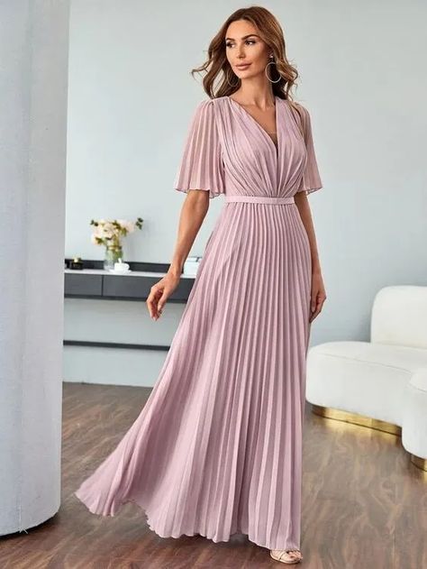 Crush Fabric Gowns, Full Length Frocks For Women, Crush Dress Design, Crush Fabric Dresses Indian, Crush Fabric Dress Design, Chiffon Maxi Dress Indian, Plitted Dresses, Crush Fabric Dress, Pleated Fabric Outfits