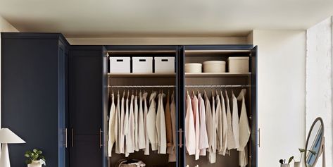 Storage Solutions Closet, Organisation Ideas, Open Wardrobe, Double Wardrobe, Diy Wardrobe, Apartment Organization, Fitted Wardrobes, Small Closet Organization, Small Closet