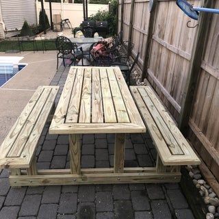 Picnic Table Plans Diy, Building A Picnic Table, Picnic Table Top Ideas, Large Picnic Table Plans, Home Made Picnic Tables, Composite Picnic Table, Unique Picnic Table Ideas, Heavy Duty Picnic Table, Outdoor Picnic Table Diy