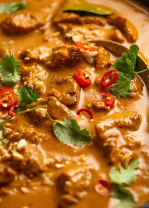 Satay Chicken Recipe, Chicken Satay Curry, Satay Curry, Bowl Dinners, Asian Feast, Malaysian Curry, Chicken Chilli, Satay Recipe, Satay Chicken