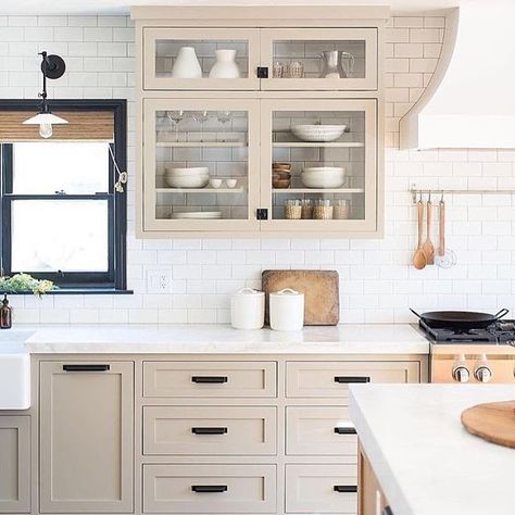 Happy Tuesday! At least it's not Monday anymore . . I am loving this kitchen by @prairie_home_styling ....the cabinet color is perfect with the black hardware and subway tile. I also love how the cabinets don't have backs to them simplistic drama! Photo: @ryangarvin . . What do you love in this kitchen?? . . . #interior4you #whiteinterior #hgtv #fixerupperstyle #fixerupper #homestyle #bhghome #pursuewhatislovely #theeverygirl #nothingisordinary #mydecorhaven #whitespaceswelove #mydecorvibe #desi Kitchen Gray, Kitchen Things, Casa Vintage, Classic Kitchen, Kitchen Farmhouse, Kitchen Cabinet Colors, Range Hoods, Kitchen Redo, Trendy Kitchen