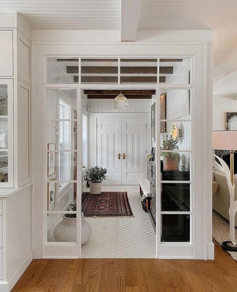 Entryway Flooring, Mudroom Entryway, Hallway Flooring, Flooring Inspiration, Interior Windows, Chic Interior, A Living Room, Elegant Homes, House Inspo