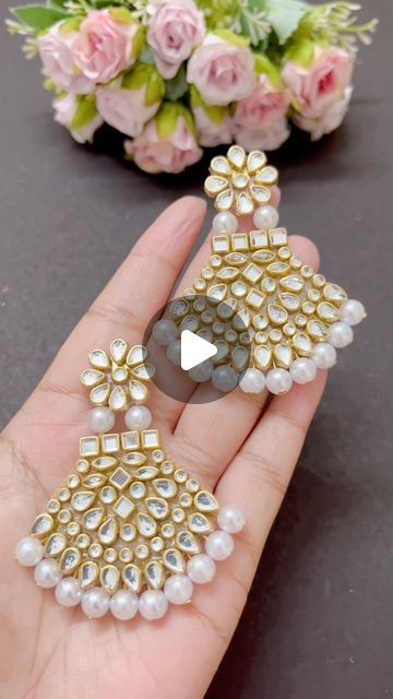 Kundan Designs Art, Kundan Earrings Handmade, Diy Kundan Earrings, Kundan Jewellery Set Simple, Kundan Jewellery Making, Traditional Earrings Indian Jewelry, Diy Kundan Jewellery, Diy Earrings Pearl, Diy Pearl Earrings